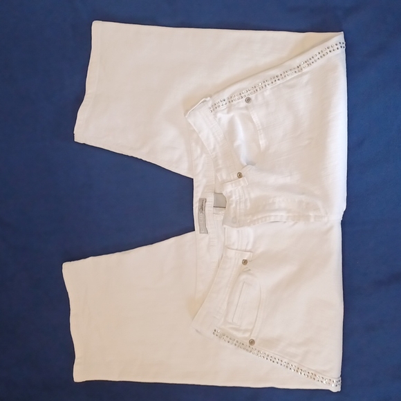Chico's Platinum White Denim Capris Jeans - Picture 2 of 10